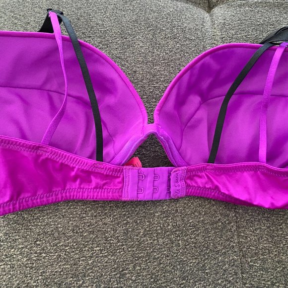 32DD Push Up Bra from La Senza - Padding is removable! - Picture 2 of 4